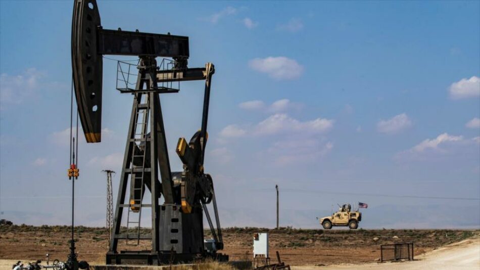 Siria urge a EEUU a dejar de robar su petróleo y a salir del país