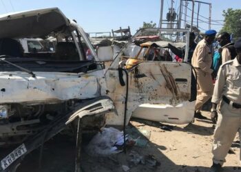 Al menos 61 muertos en Somalia tras un atentado con coche bomba