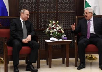 Putin se reúne con presidente palestino e irrita a los israelíes