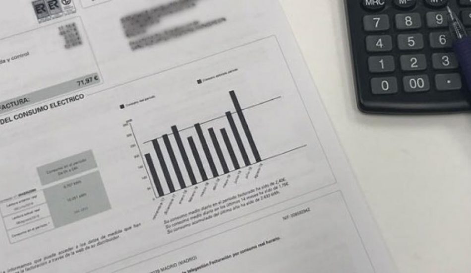 FACUA alerta: las tarifas eléctricas del mercado libre, hasta un 64% más caras que la semirregulada PVPC