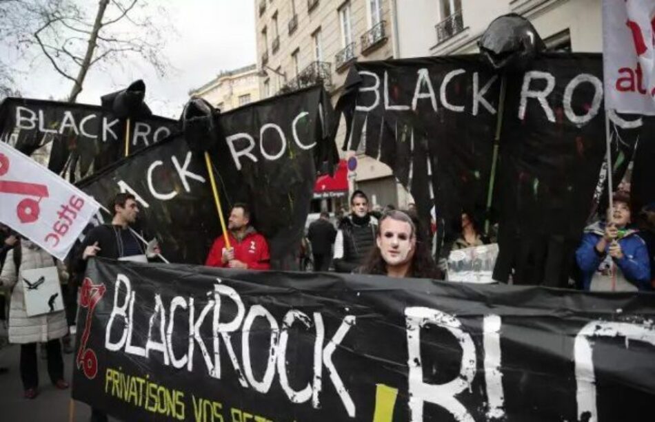 Francia. Trabajadores Ferroviarios ocupan las oficinas del fondo buitre BlackRock en París