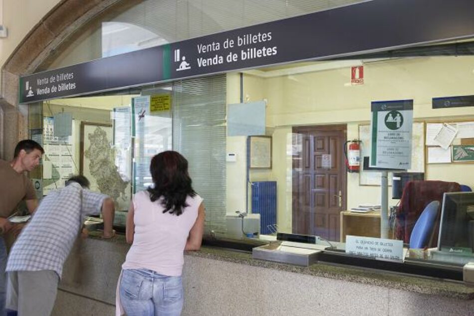 CGT arremete contra el Ministerio de Fomento por incumplir el acuerdo de reapertura de venta de billetes