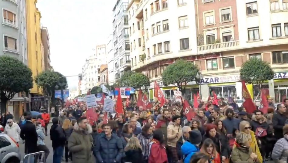 Multitudinaria movilización en León por el futuro de la provincia y la reindustrialización