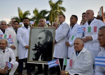 EEUU conmina a países a rechazar ayuda médica cubana por COVID-19