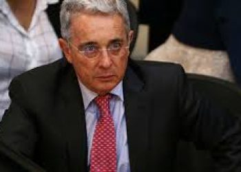 Colombia. Corte Suprema llama a indagación a Uribe por escándalo de compra de votos