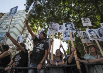 Uruguay. Protestas y reclamos por los desaparecidos al paso del nuevo presidente Lacalle Pou