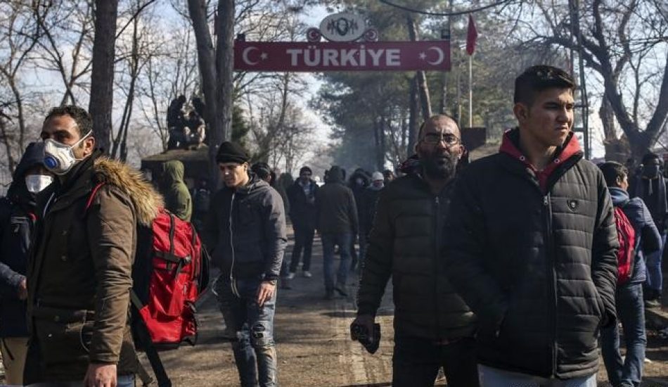 Turquía empuja a 76.000 refugiados a la UE como medida de presión en la guerra de Siria