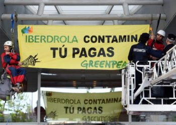 Greenpeace se persona como parte perjudicada en el caso Iberdrola por el espionaje de Villarejo