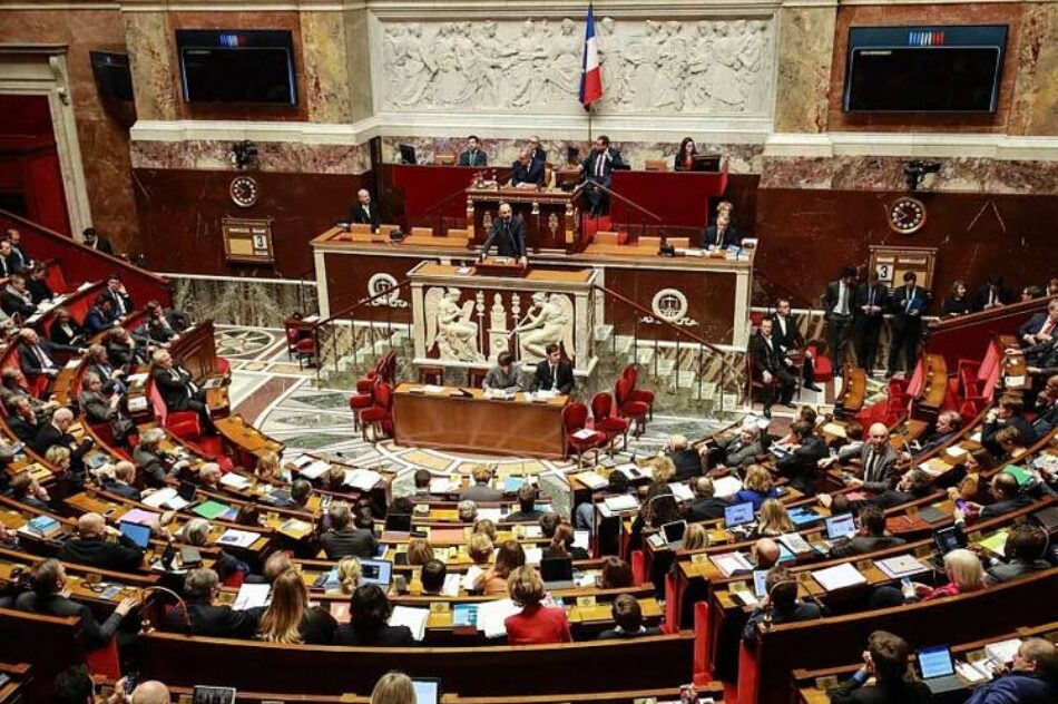 Adoptada en Francia polémica reforma al sistema de jubilación