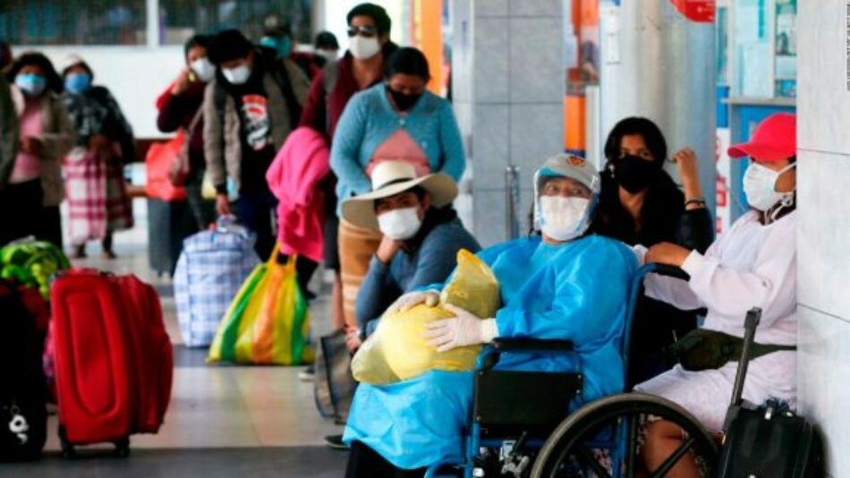 Perú confirma próxima llegada de médicos cubanos para enfrentar la COVID-19
