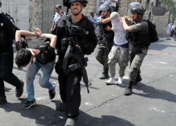 Fuerzas israelíes invaden en Cisjordania y detienen a 8 palestinos