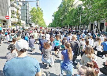 Miles de personas se manifiestan contra el asesinato de George Floyd y en solidaridad con el movimiento #BlackLivesMatter de Estados Unidos