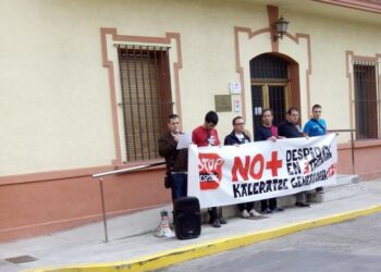El PCE-EPK Navarra muestra su apoyo a la plantilla de la planta de TRENASA de Castejón