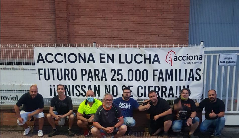 CGT paraliza la salida de camiones de los almacenes de Nissan en Barcelona