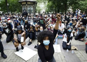 Estiman que protestas en EE.UU. desafían viejas actitudes coloniales