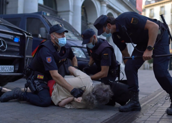 CGT condena la brutal detención de Luis Gimeno en la manifestación antimonárquica de Madrid