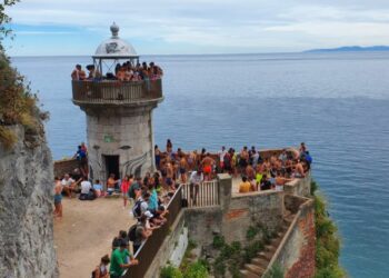 Cantabristas considera una irresponsabilidad del Gobierno haber esperado al fin de la temporada turística para tomar medidas en Santoña