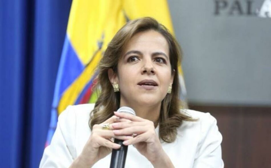 Acusan a la ministra de Gobierno (Interior) ecuatoriana de tráfico de influencias