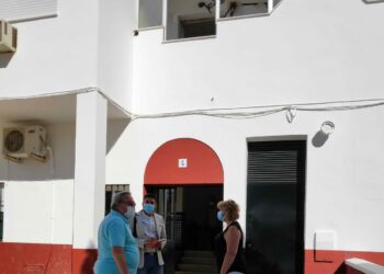 Adelante Andalucía solicita una intervención integral en las viviendas de AVRA de la barriada Los Pintores de Carmona