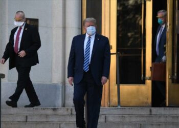 Principal epidemiólogo de EEUU alerta de posible recaída de Trump