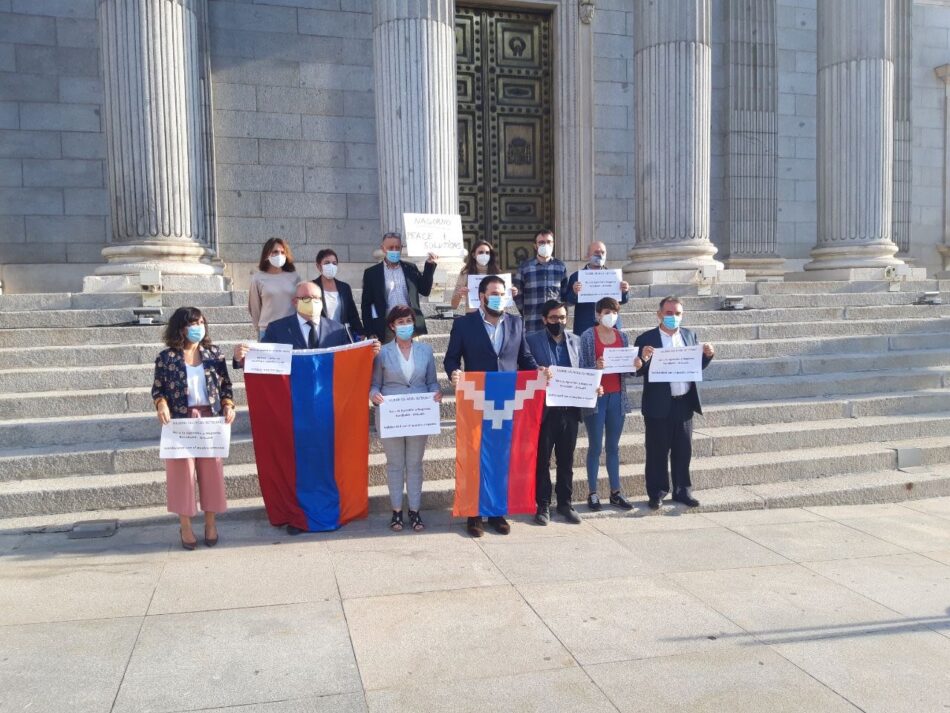 Enrique Santiago traslada el “apoyo y la solidaridad” de Unidas Podemos al pueblo armenio y a su comunidad en España frente al “criminal ataque de Azerbaiyán”