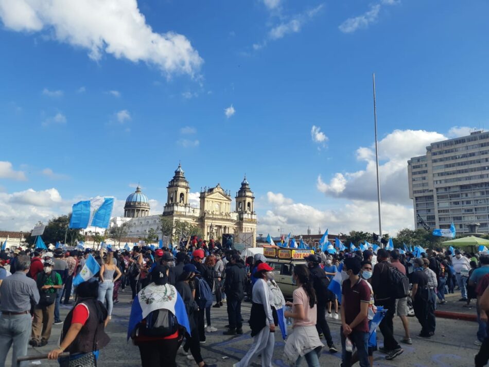 Continúan las protestas contra el gobierno de Giammattei en Guatemala
