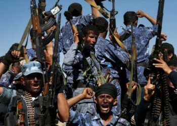 Ejército de Yemen y la milicia Ansarolá atacan bases saudíes en Jizan
