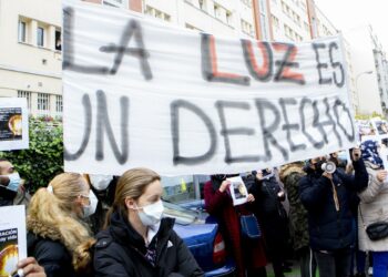 Las familias afectadas por el corte de luz en la Cañada Real piden la intervención de la Fiscalía Provincial de Madrid