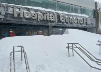 Sanitarios denuncian el abandono a su suerte de los centros hospitalarios de la Comunidad de Madrid ante el temporal