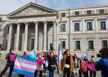 Mar Cambrollé junto con representantes de colectivos trans y familias anuncian huelga de hambre si en un mes la Ley Trans no se registra en el Congreso