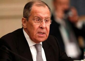 Lavrov insta a prescindirse del dólar en las transacciones interestatales