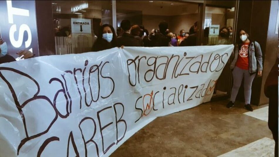 El movimiento por la vivienda de Madrid lanza la campaña #PlanSareb y ocupa la sede del FROB