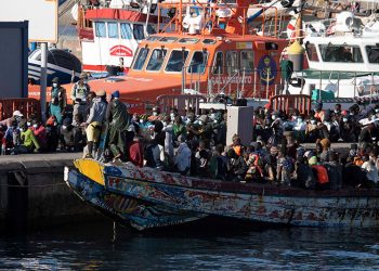 CEAR denuncia la política de contención migratoria en las Islas Canarias