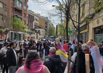 Concentraciones por la Ley Trans en varias ciudades españolas frente a las sedes del PSOE