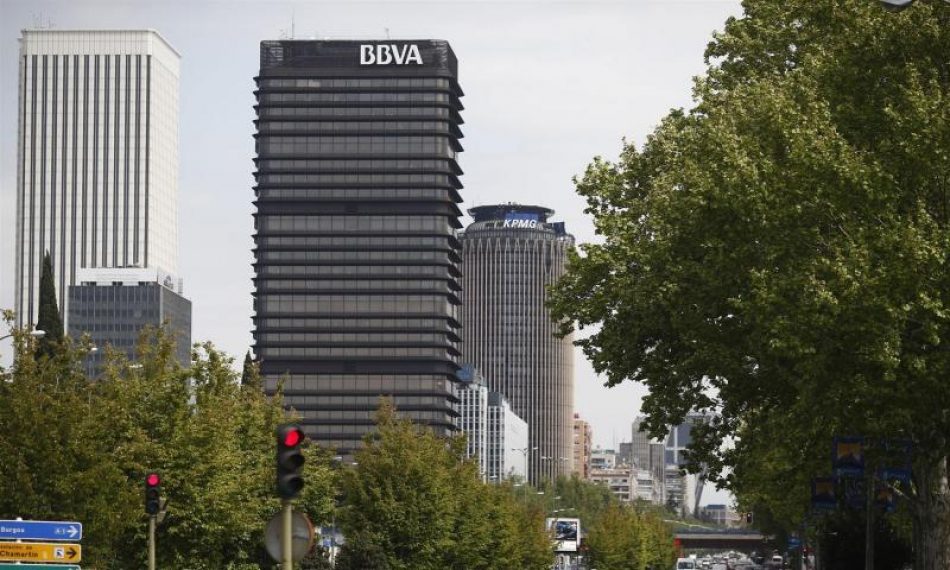 BBVA inicia el proceso para despedir a miles de trabajadores de servicios centrales y oficinas