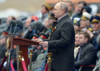 «Hoy rendimos homenaje a toda una generación de héroes y trabajadores»: Putin felicita a los rusos en el Día de la Victoria