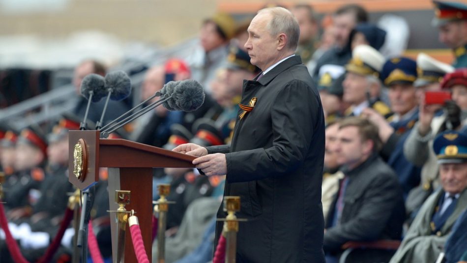 «Hoy rendimos homenaje a toda una generación de héroes y trabajadores»: Putin felicita a los rusos en el Día de la Victoria