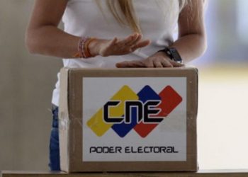 Venezolanos manifiestan intención de votar en megaelecciones