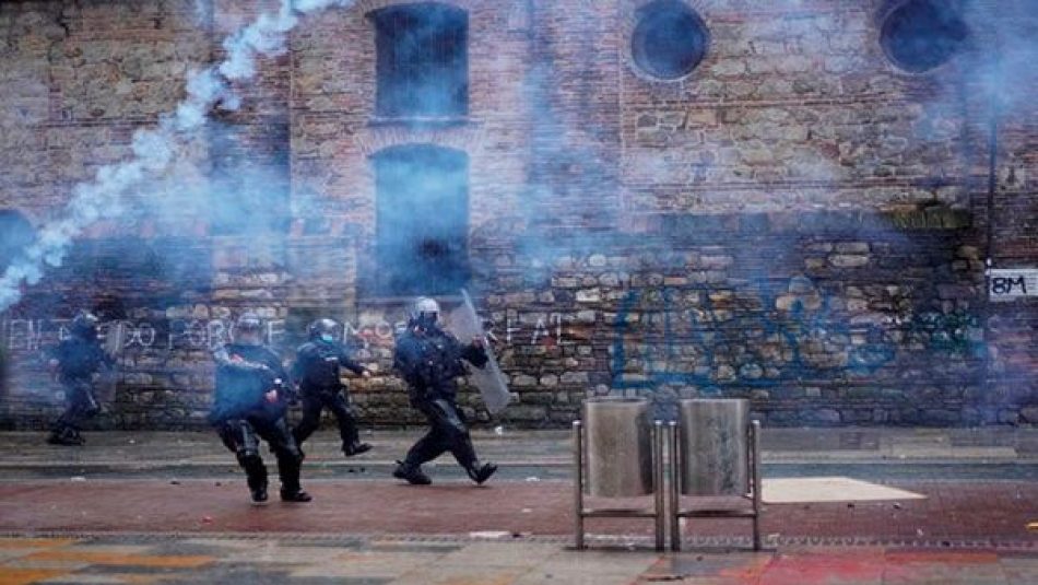 Denuncian represión en Bogotá durante homenaje a las víctimas de las protestas