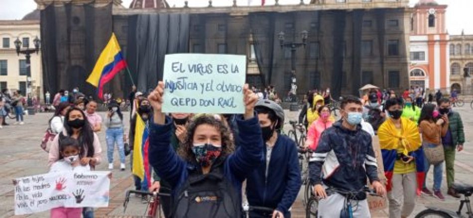 El paro sigue en Colombia: bloqueos de rutas y calles, multitudes en Medellín