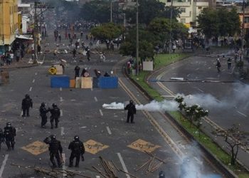 Denuncian nuevos actos de represión por el Esmad en Bogotá, Colombia