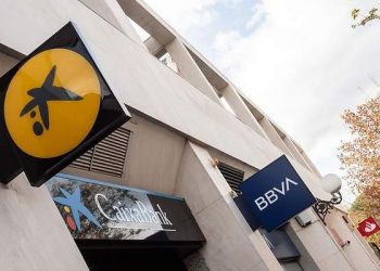 Más País Andalucía critica la “sangría al consumidor” de la banca y pide al gobierno que tome medidas contra “comisiones desorbitadas y condiciones abusivas”