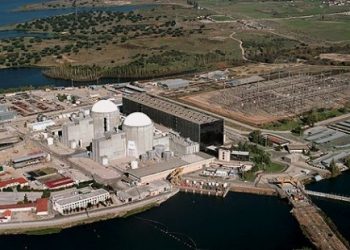 Presentación en Cáceres del manifiesto antinuclear del MIA coincide con un nuevo incidente en la Central Nuclear de Almaraz