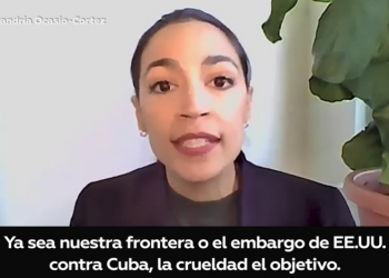 Alexandria Ocasio-Cortez se pronuncia sobre las protestas en Cuba: «El embargo estadounidense es absurdamente cruel»