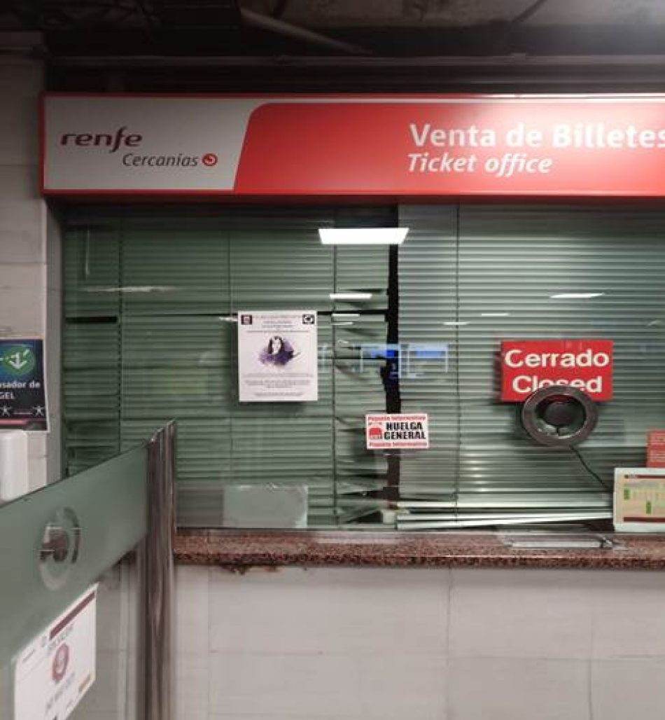 La huelga en Viajeros Renfe Málaga vuelve a colgar el “no hay billetes”