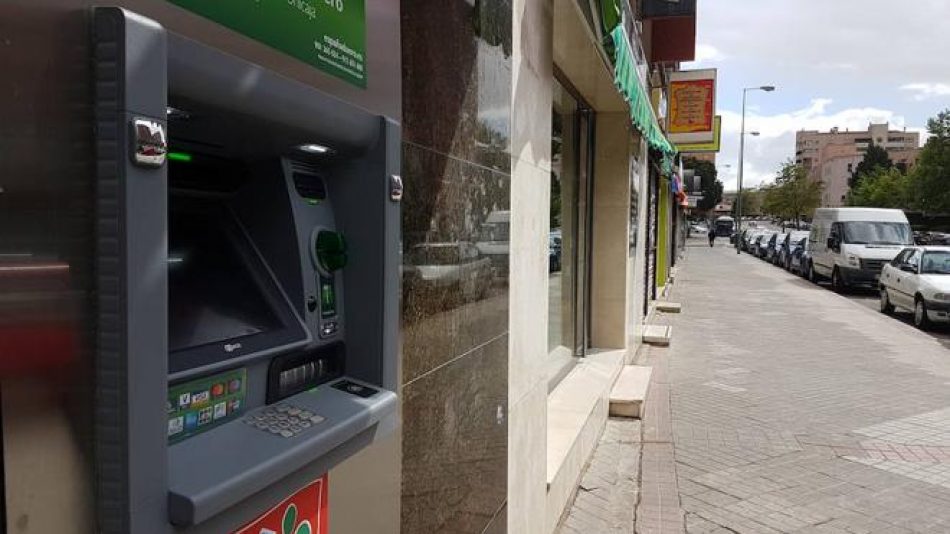 IU CyL critica que la banca deje sin servicios bancarios a la mayoría de los pueblos de Castilla y León