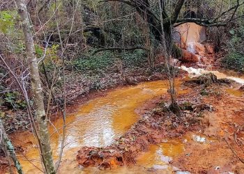 Una asociación vecinal deja en evidencia la histórica falta de compromiso de Cobre San Rafael con la restauración de los cursos fluviales afectados por la mina de Touro