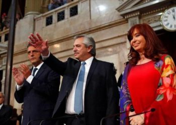 Se desata la crisis en el gobierno argentino con la dimisión de cinco ministros