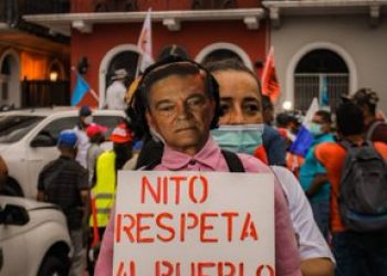 Panameños protestan para reclamar “un país sin políticos corruptos”
