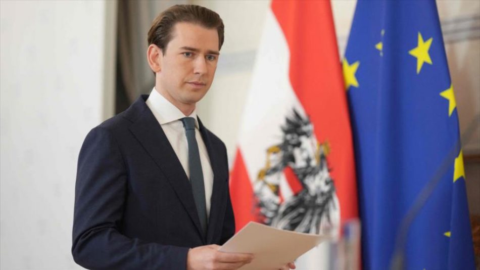 Dimite el canciller austriaco Sebastian Kurz asediado por el escándalo del desvío de fondos a prensa